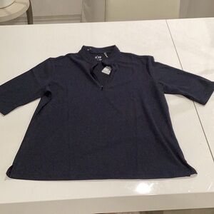 Navy Nivo Half-Sleeve Top